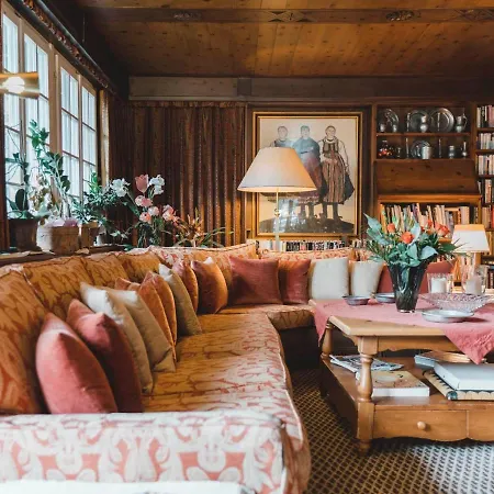 Chalet Turquino 1958- Upper Three Floor Apartment 