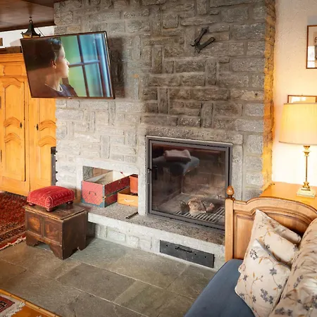 Chalet Turquino 1958- Upper Three Floor Apartment 